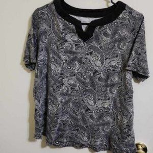 Pull over black and white top